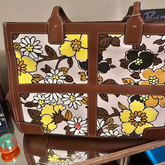 Tory Burch Leather Ella Quad - Picture 3 of 3